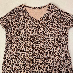 Tan leopard print tshirt